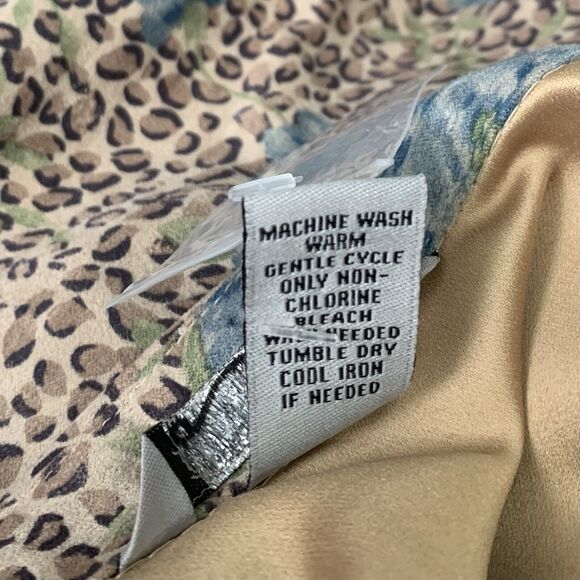 Womens Size Large Leopard Floral Faux Suede Button Up Shirt Safari Old Money - Picture 7 of 7